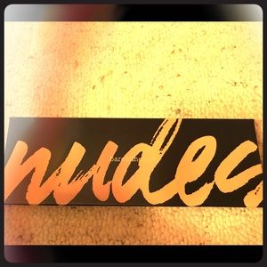 BareMinerals Nudes Pallet